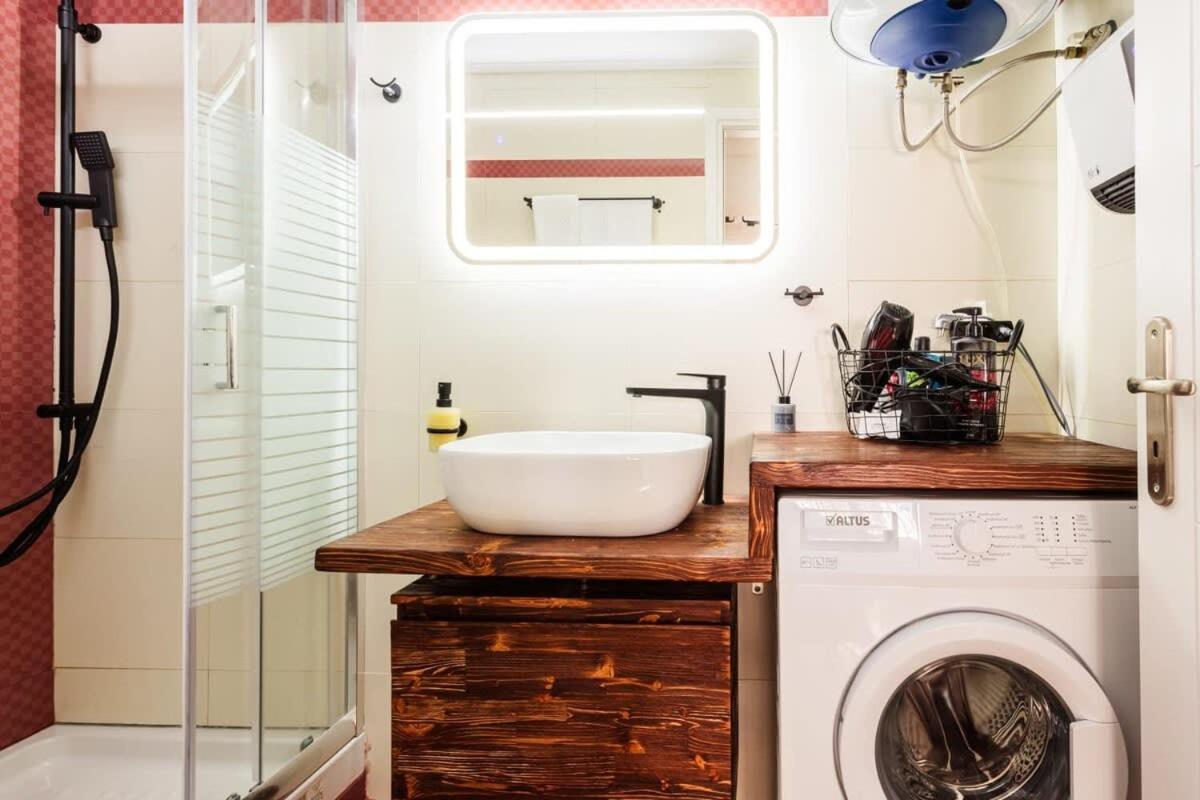 Kalamata Lime Studio - Cozy Gem With Private Parking Buitenkant foto